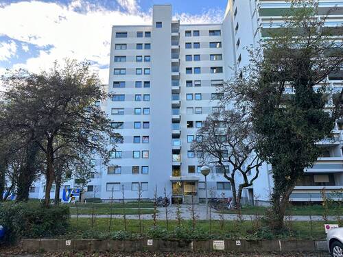 Außenansicht - Helles 1-Zimmer-Appartement mit großem Balkon in Neuperlach
