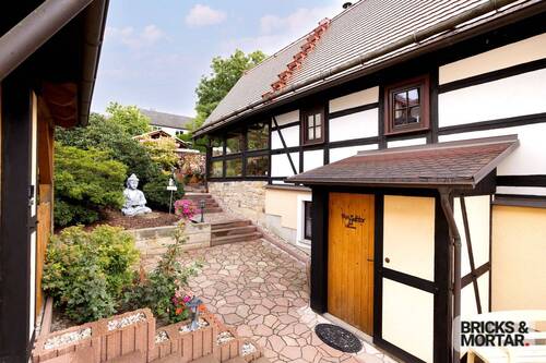 Gebäude mit 2 Einheiten - 