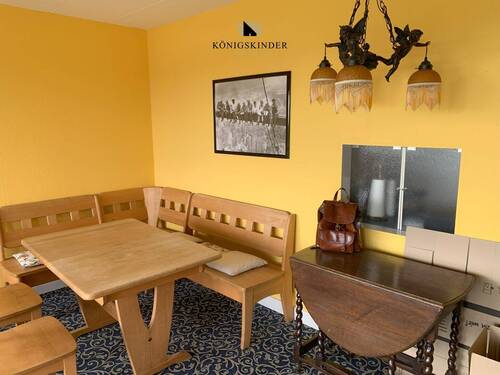 ...ins Wohnzimmer... - 