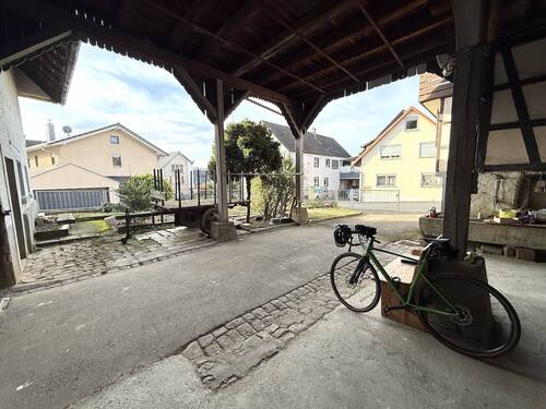 Hofbereich - 7 Zimmer Mehrfamilienhaus, Wohnhaus in Friesenheim
