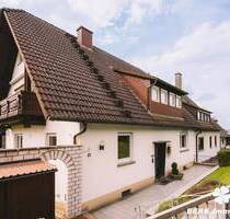 BERK Immobilien - Großzügiges Zweifamilienhaus inkl. ELW mit Weitblick und lichtdurchflutetem Wohngefühl - Bessenbach Oberbessenbach