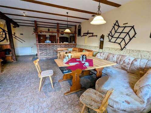 Gastro - Mehrfamilienhaus, Wohnhaus mit 363,00 m² in Schwepnitz zum Kaufen