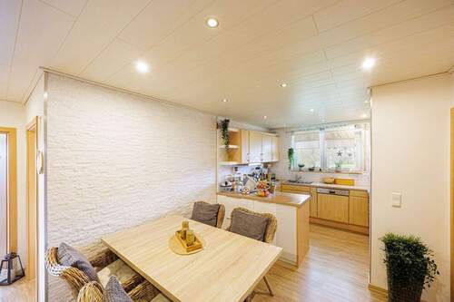 Essbereich - 4 Zimmer Etagenwohnung zum Kaufen in Sachsenheim