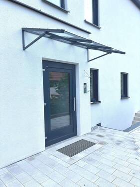 Eingangsbereich - 2-Zimmer-Neubauwohnung mit Dachterrasse im 1. OG