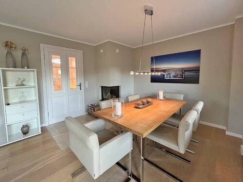 Wohn-/Essraum Blick Richtung Kamin - 