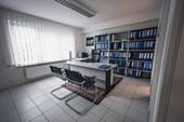 Großes Büro - 