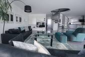 Stilvoller Wohnbereich - 9 Zimmer Doppelhaushälfte in Leutenbach