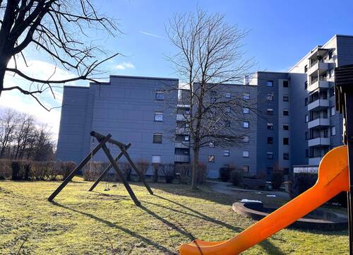 Ansicht Osten und Innenhof - 3 Zimmer Etagenwohnung in Waldkraiburg