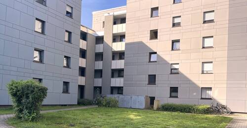 Zugang/Wohnanlage; der Innenhof wird neu gestaltet - Etagenwohnung mit 83,50 m² in Waldkraiburg zum Kaufen