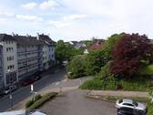 Schöne Aussicht vom Balkon - 2 Zimmer Etagenwohnung zum Kaufen in Lüdenscheid