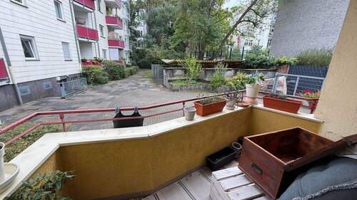 Balkon - 2 Zimmer Etagenwohnung zum Kaufen in Köln