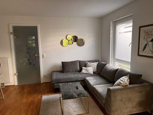 Wohnzimmer - 2 Zimmer Terrassenwohnung zum Kaufen in München