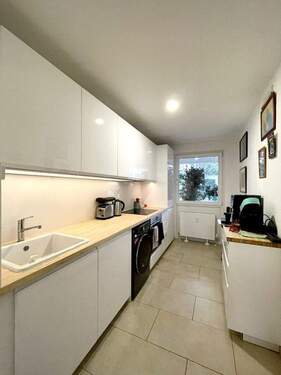 neue Einbauküche - 3 Zimmer Etagenwohnung zum Kaufen in Köln