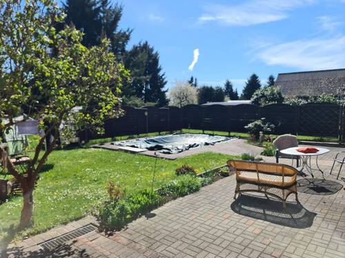 Garten +Pool - Einfamilienhaus mit 136,40 m&sup2; in Niederer Fläming zum Kaufen