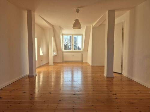 Wohnzimmer - 2 Zimmer Etagenwohnung zum Kaufen in Berlin