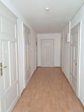 Flur - 4 Zimmer Etagenwohnung in Markkleeberg