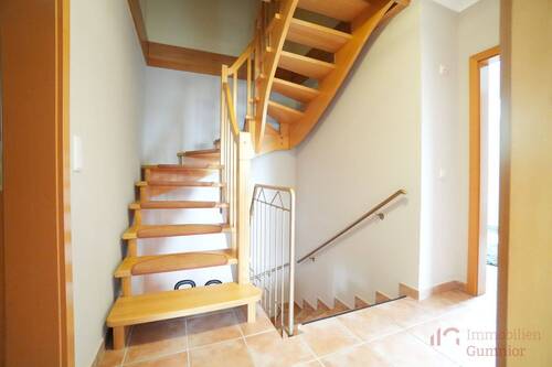 Treppe zum Spitzboden - 