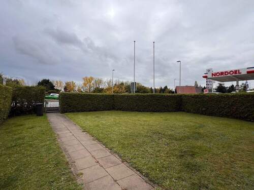 Vorderer Garten - Mehrfamilienhaus, Wohnhaus mit 236,00 m&sup2; in Grevesmühlen zum Kaufen