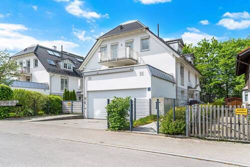 Frontansicht - Ihr neues Zuhause: Moderne 4 Zimmer-Maisonette-Wohnung mit großer Dachterrasse!