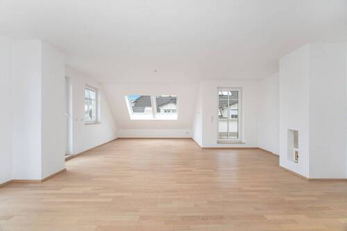 Wohn-/Essbereich - 4 Zimmer Etagenwohnung in München