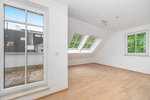 Wohn-/Essbereich - Etagenwohnung mit 133,00 m&sup2; in München zum Kaufen