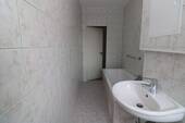 Beispiel Bad mit Wanne - Etagenwohnung mit 58,30 m² in Freiberg zur Miete