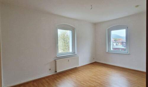Wohnzimmer - 2 Zimmer Etagenwohnung in Freital