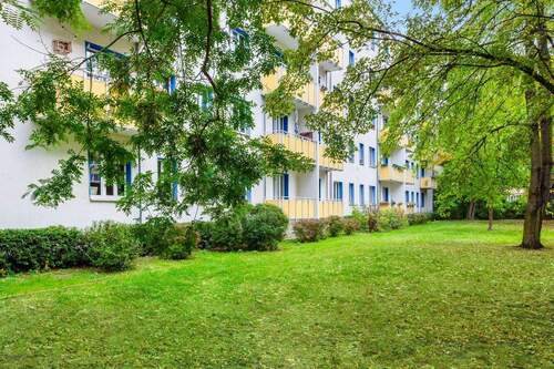 grüne Anlage - 2 Zimmer Etagenwohnung zum Kaufen in Berlin