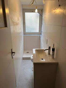 DuschbadNeunk.jpeg - 2 Zimmer Etagenwohnung in Neunkirchen am Sand