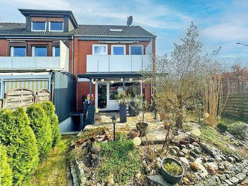 Außenbild Gartenseite - 5 Zimmer Reihenendhaus zum Kaufen in Bremen