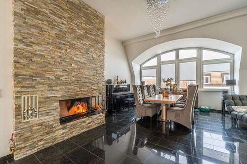 1 - Bezaubernde Luxus-Dachgeschosswohnung nahe Winterfeldtplatz