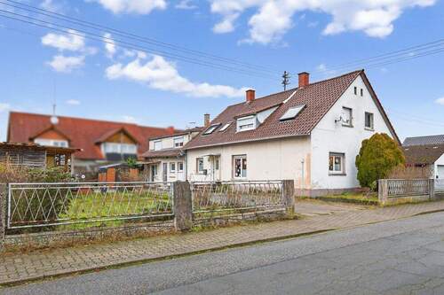 Außenansicht - 5 Zimmer Einfamilienhaus zum Kaufen in Karlsruhe