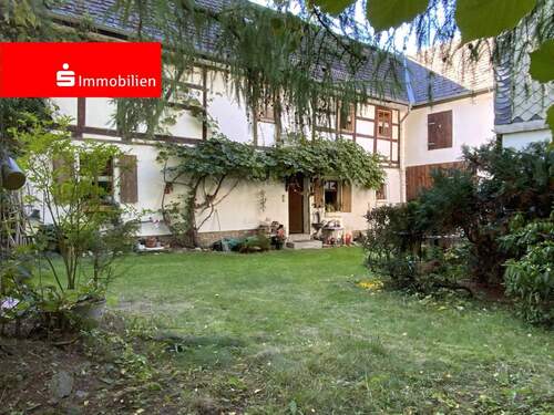 Hofansicht - verträumtes Anwesen sucht neuen Eigentümer