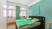 Schlafzimmer 1 - 4 Zimmer Etagenwohnung zum Kaufen in Markkleeberg