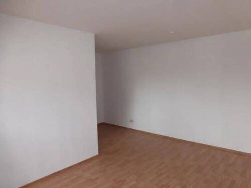Wohnzimmer - Etagenwohnung mit 56,30 m² in Lichtenstein zur Miete