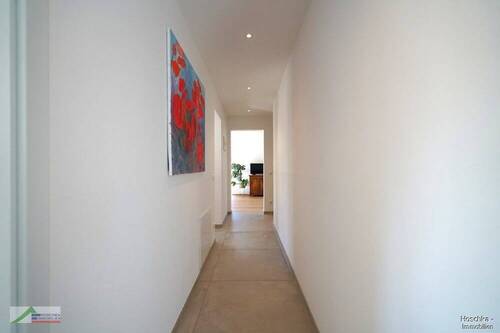 Flur zum Wohnbereich - 