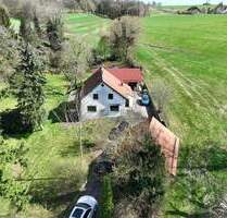 Leben inmitten der Natur - Idyllisches Anwesen mit großem Grundstück und weiterem Bauplatz - Bernhardswald Hackenberg