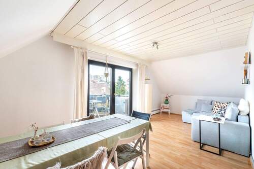 DG - Schlafzimmer - 1 Zimmer Mehrfamilienhaus, Wohnhaus in Ludwigsburg