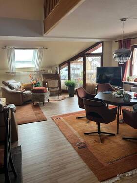 Wohn-/Esszimmer - Wohnen in Künzell mit viel Platz und Licht