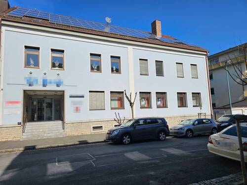 .. in stadtnaher Lage - Stadtnahe, große Gewerbeeinheit ideal als Büroflächen für vielseitige Nutzung