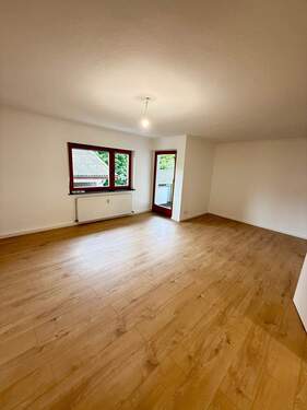 Wohnbereich - Geräumige, modern renovierte 3-Zimmer-Wohnung in Veitsbronn