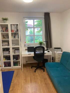 Kinder- oder Arbeitszimmer - 