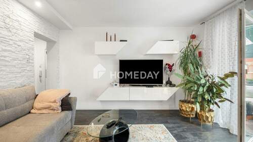 Wohnzimmer 2 - 2 Zimmer Etagenwohnung in Augsburg