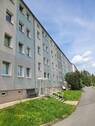 Hausansicht - Anfragen - Anschauen - Anmieten: 3-Zimmer-Wohnung mit Einbauküche