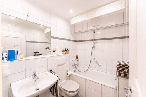 Badezimmer - Etagenwohnung mit 67,80 m&sup2; in Tönisvorst zum Kaufen
