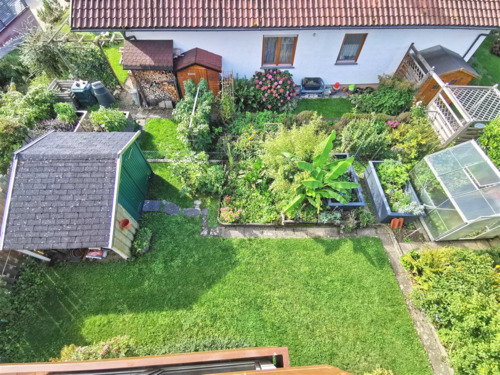 Garten vom Balkon aus - 