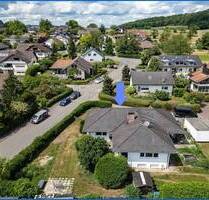 Schöner Bungalow mit ELW auf großem Grundstück, moderne Wärmepumpe und bereits energetisch gedämmt . - Rielasingen-Worblingen / Worblingen