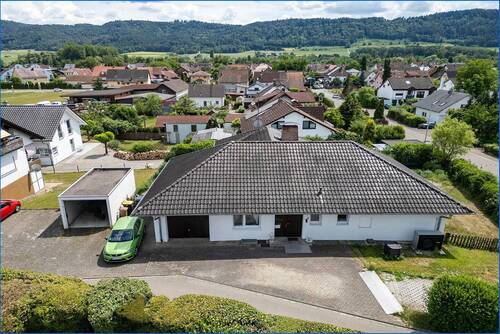 Luftbild - 5 Zimmer Bungalow zum Kaufen in Rielasingen-Worblingen / Worblingen