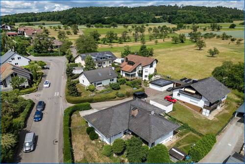 Luftbild - Bungalow mit 160,00 m&sup2; in Rielasingen-Worblingen / Worblingen zum Kaufen