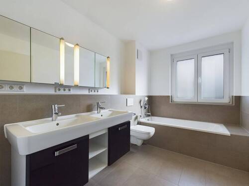 Badezimmer II - 